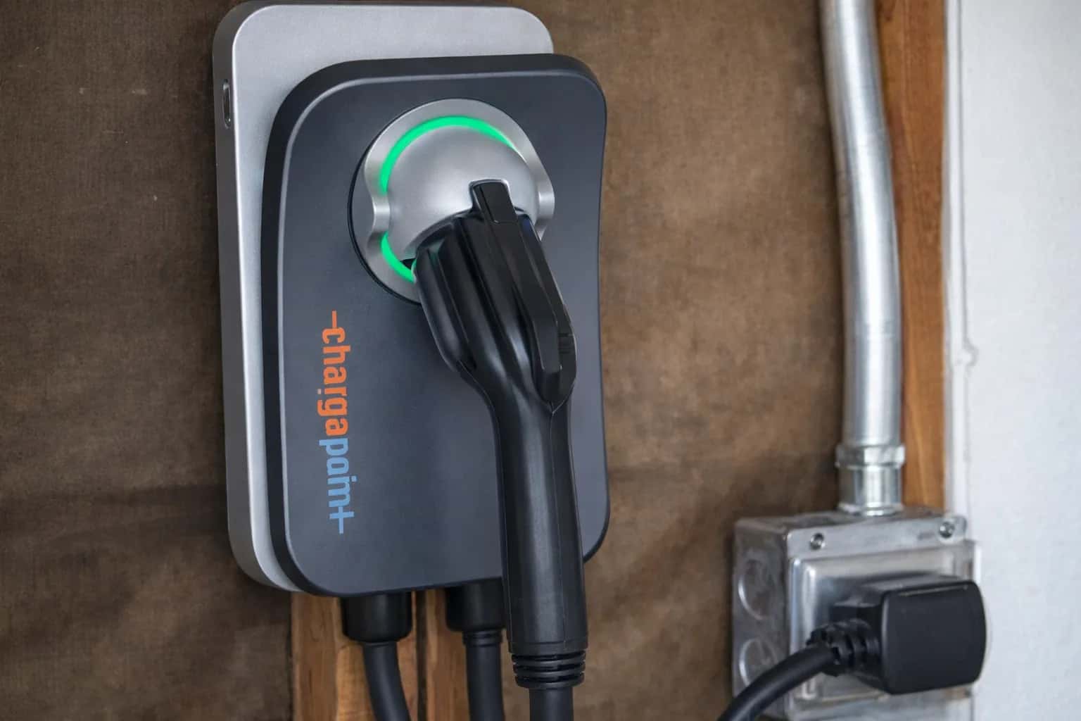EV Charger Installation service by licensed electrician in Hamilton Ontario